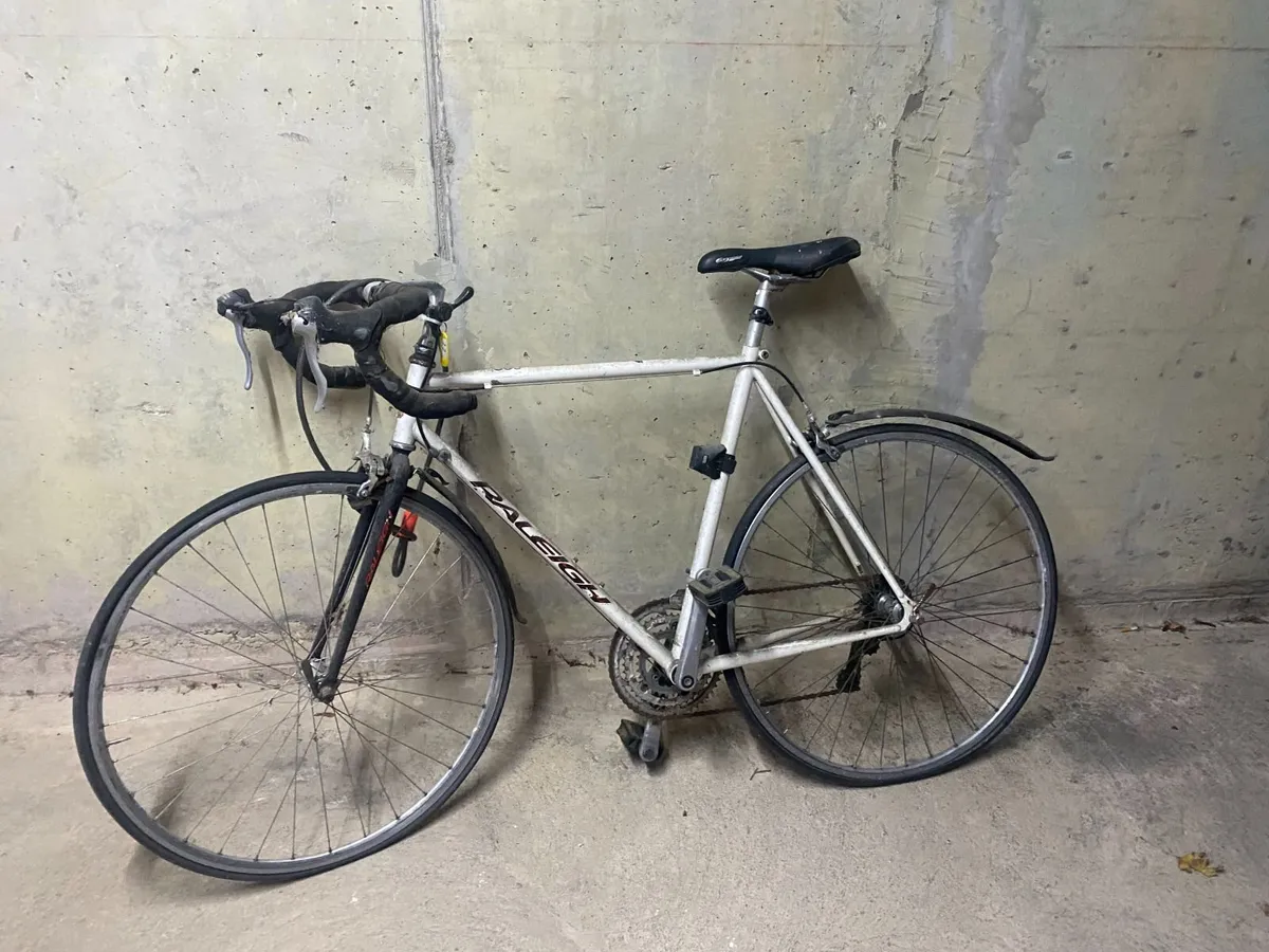 VINTAGE RALEIGH BIKE - Image 1