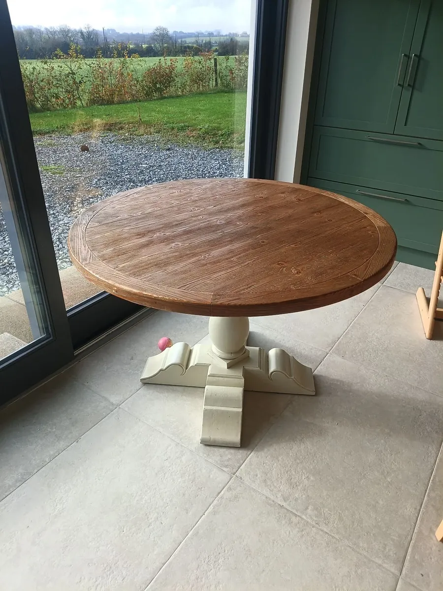 Dining table - Image 2