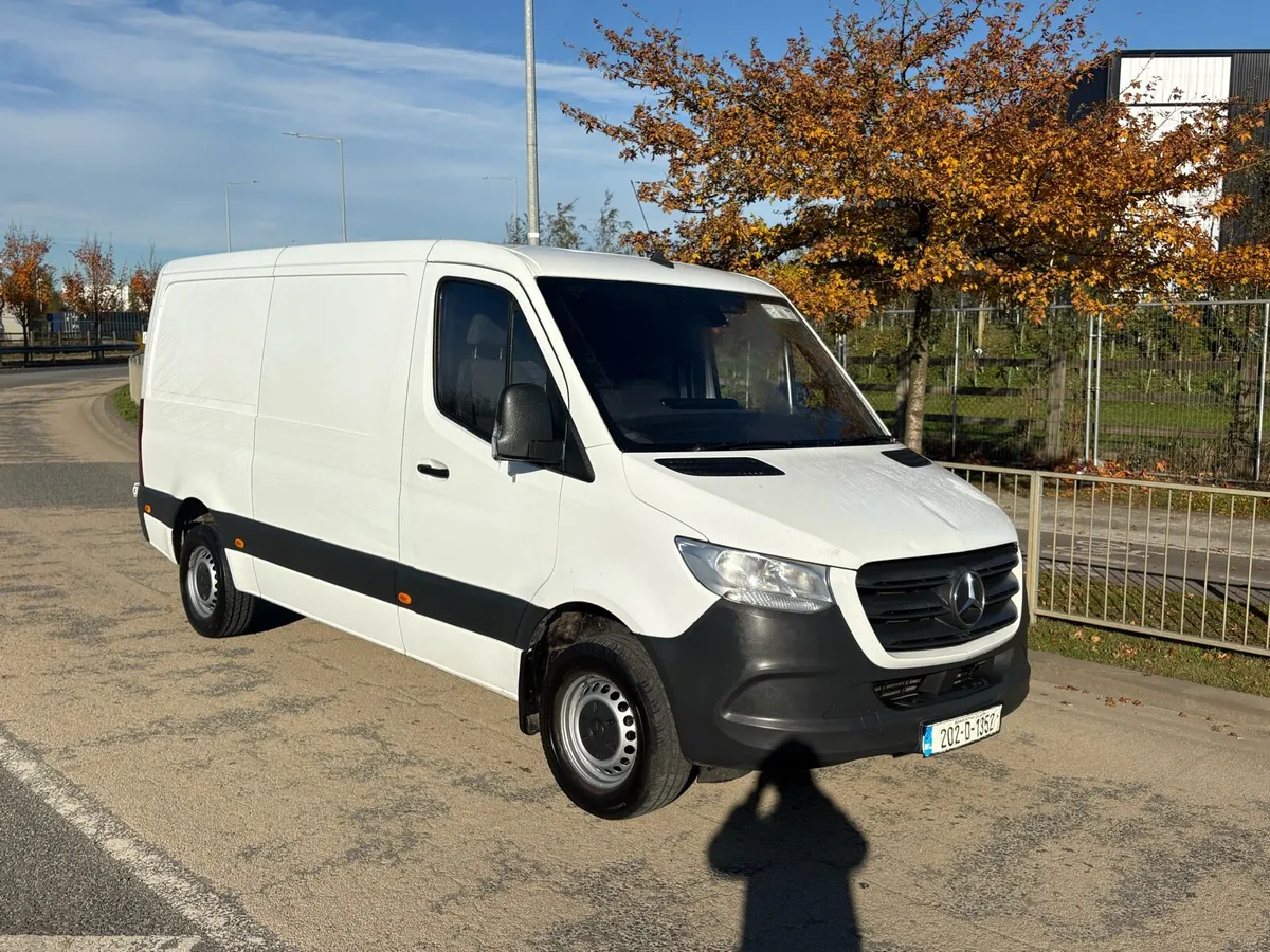 2020 Mercedes sprinter MWB Doe7/27Tax9/27 - Image 1