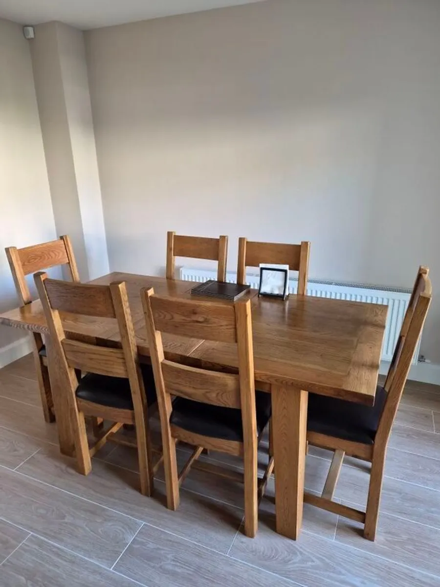 Dining table and 6 chairs - Image 3