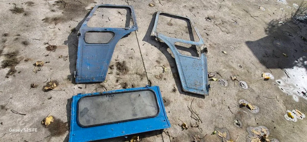 Ford 4000 Parts - Image 1