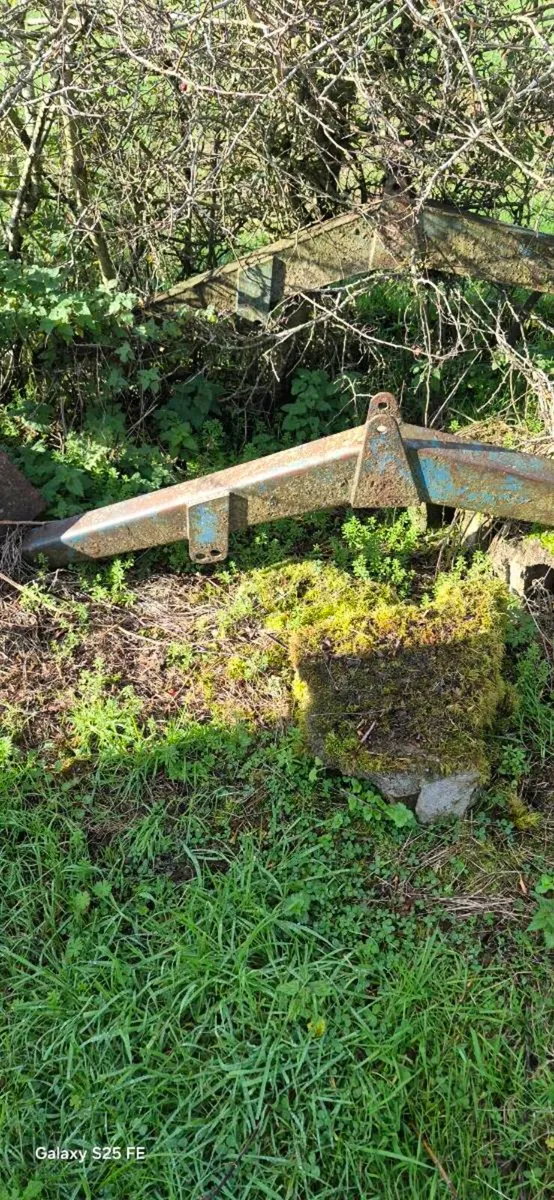 Ford 4000 Parts - Image 3