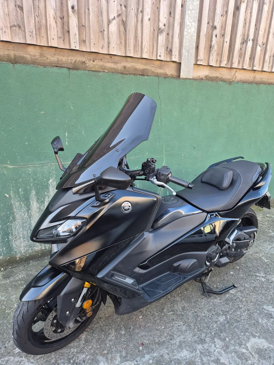YAMAHA Tmax tech max 560 - Image 2