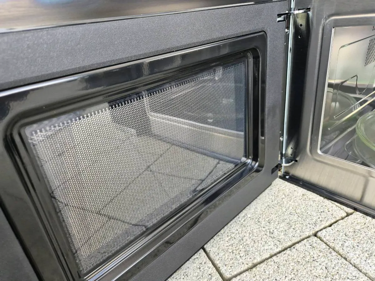 Bosch Built-in Microwave (Model BFL553MS0B) - Image 3