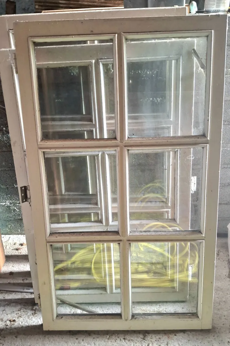 Cottage door and windows - Image 3
