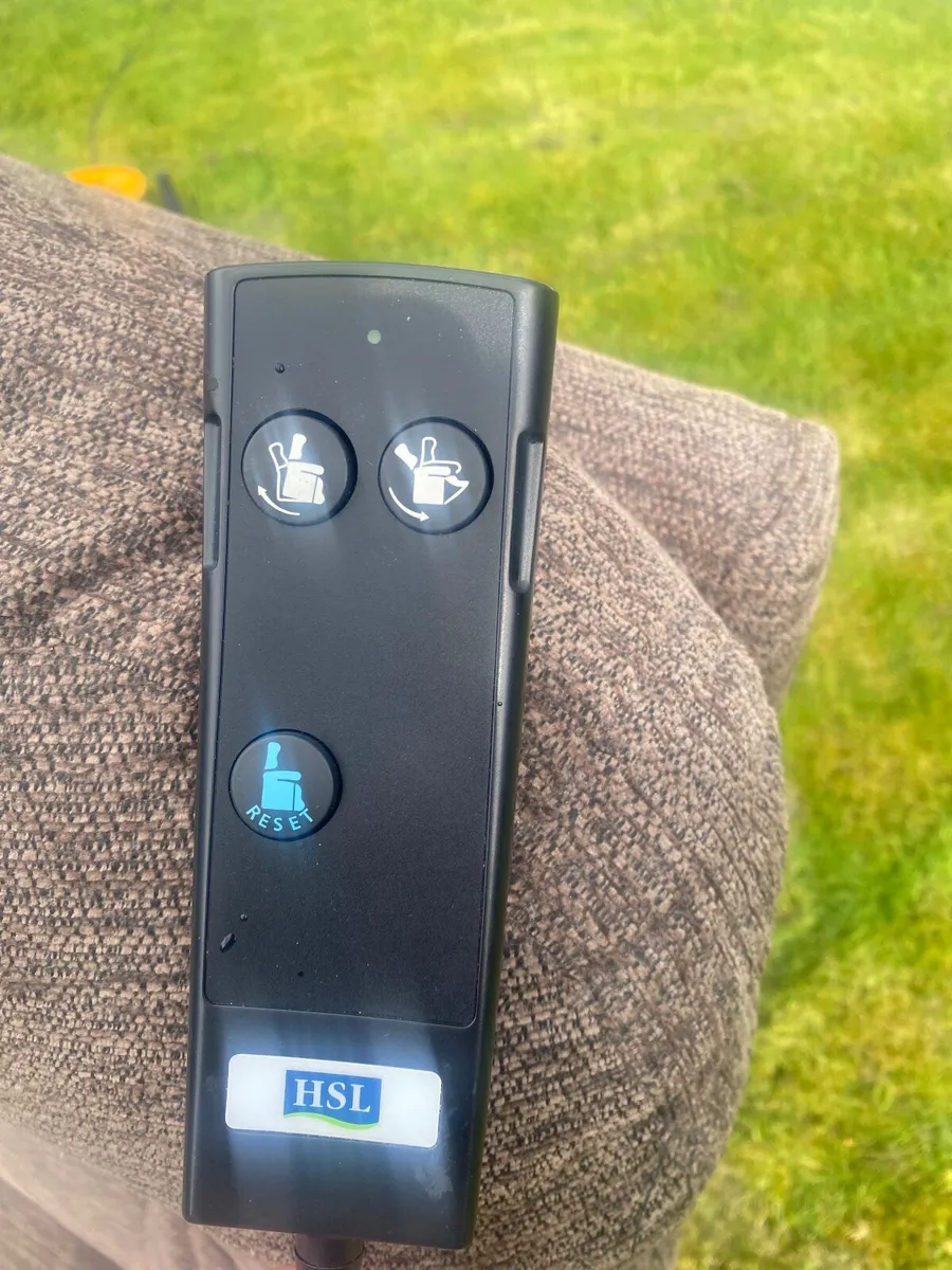 Electric Riser Recliner Mobility Chair - Image 2