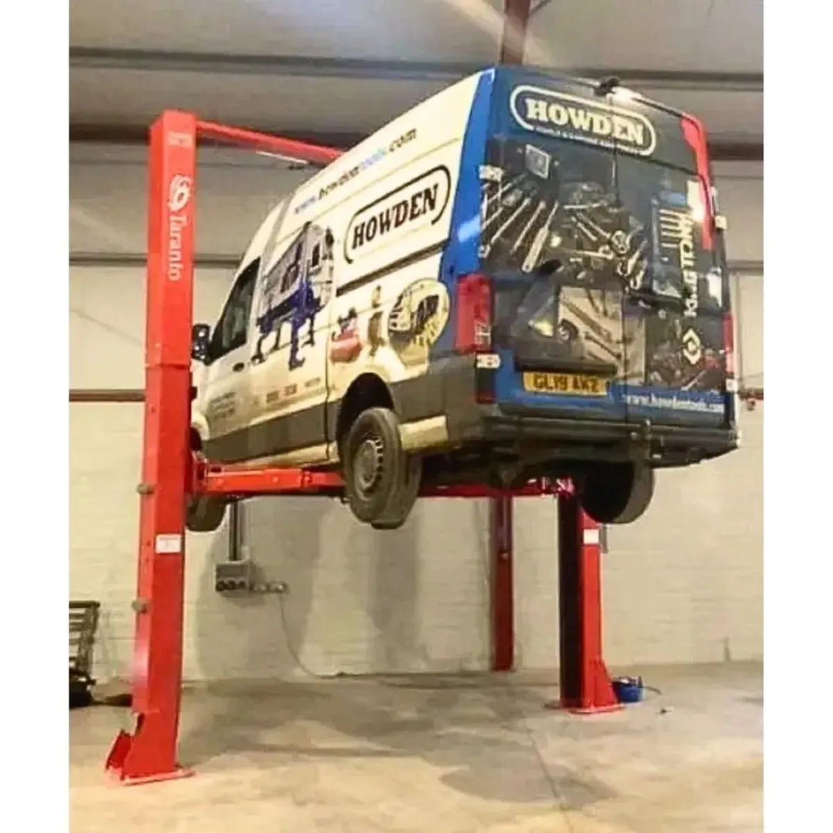 Taranto 5 Ton Clear Floor Electric Automotive Lift - Image 2