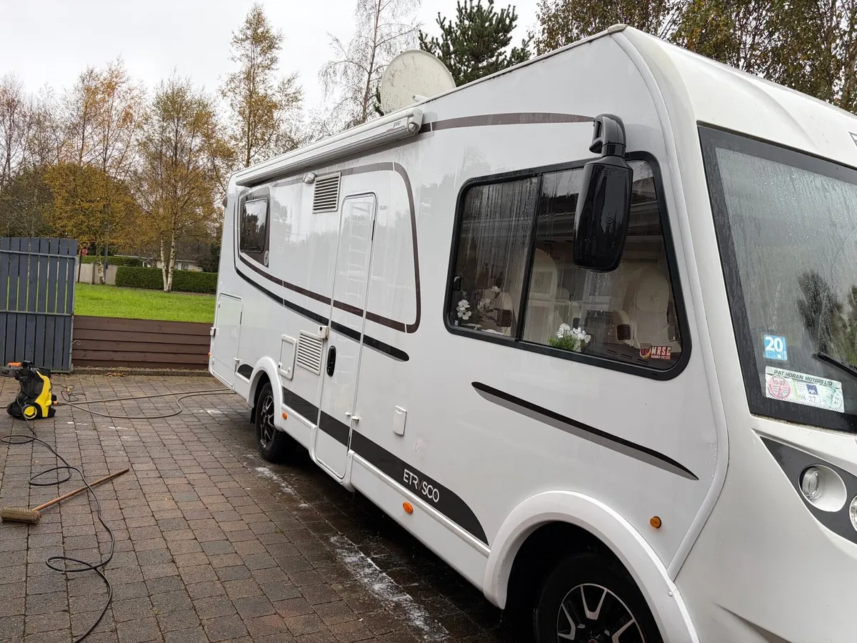 Motorhome - Image 4