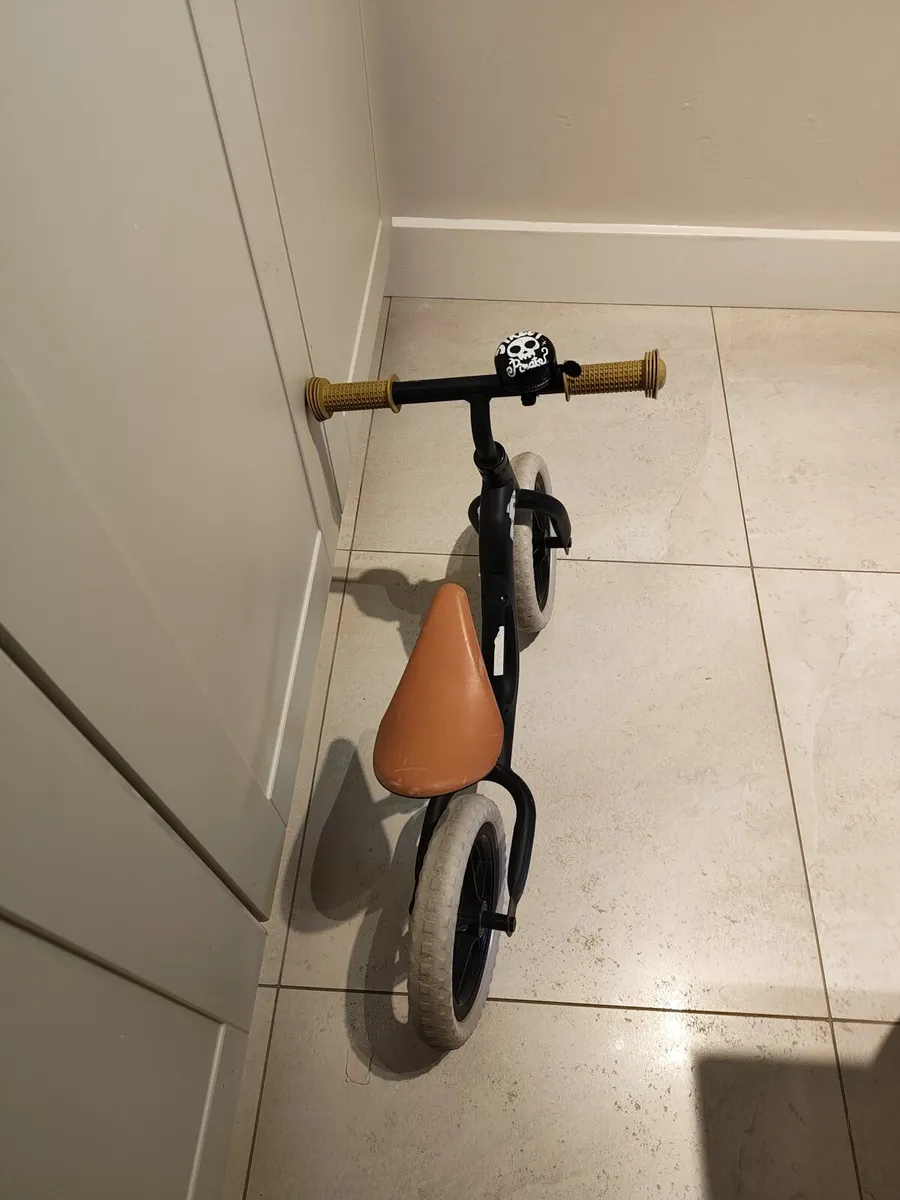 Balance bike - Image 3