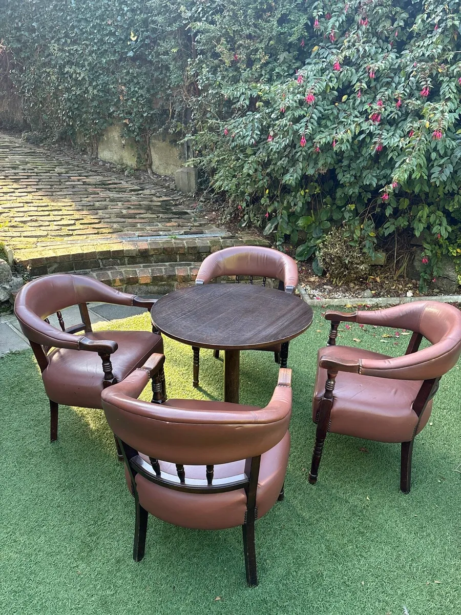 Bar table and leather chairs x4 - Image 1