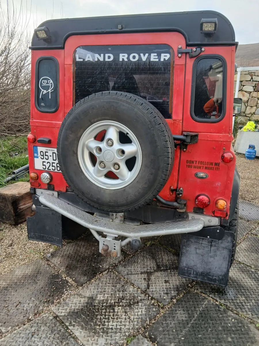Land Rover Defender  1995 - Image 2