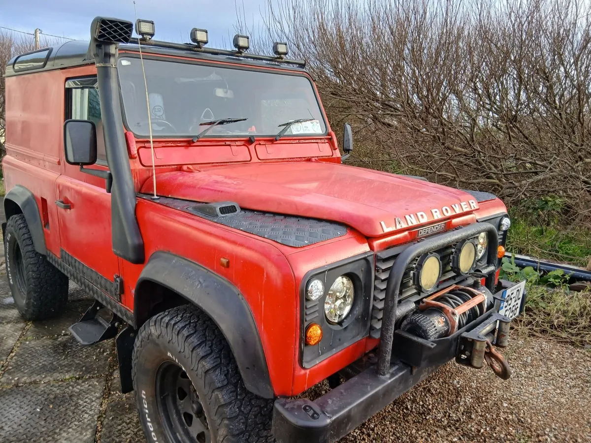 Land Rover Defender  1995 - Image 4