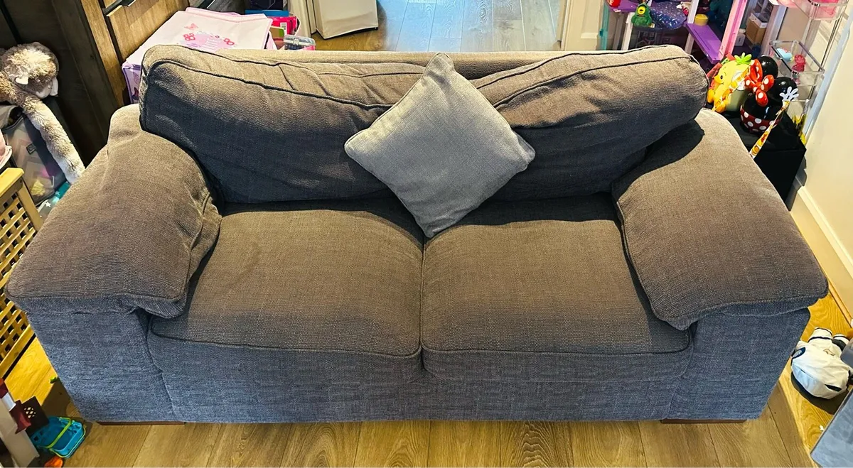 2 seat couch - Image 3