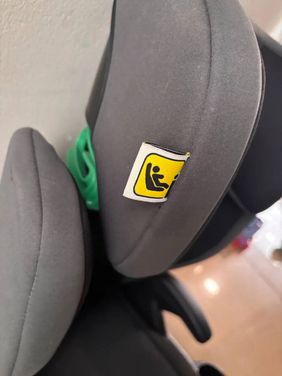 Grace Front Facing Booster Seat - Belted - Image 2