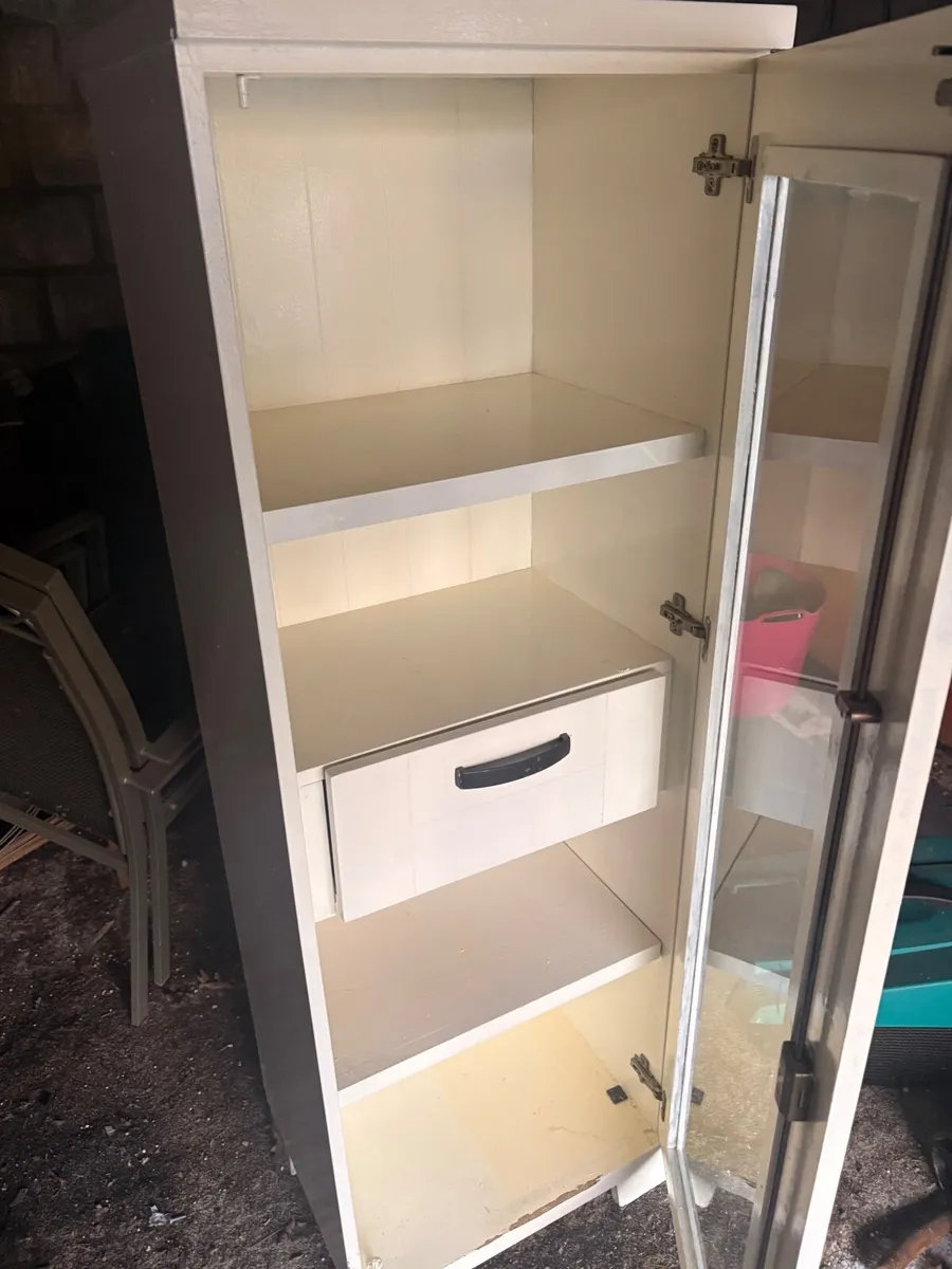 White glass cabinet - Image 1
