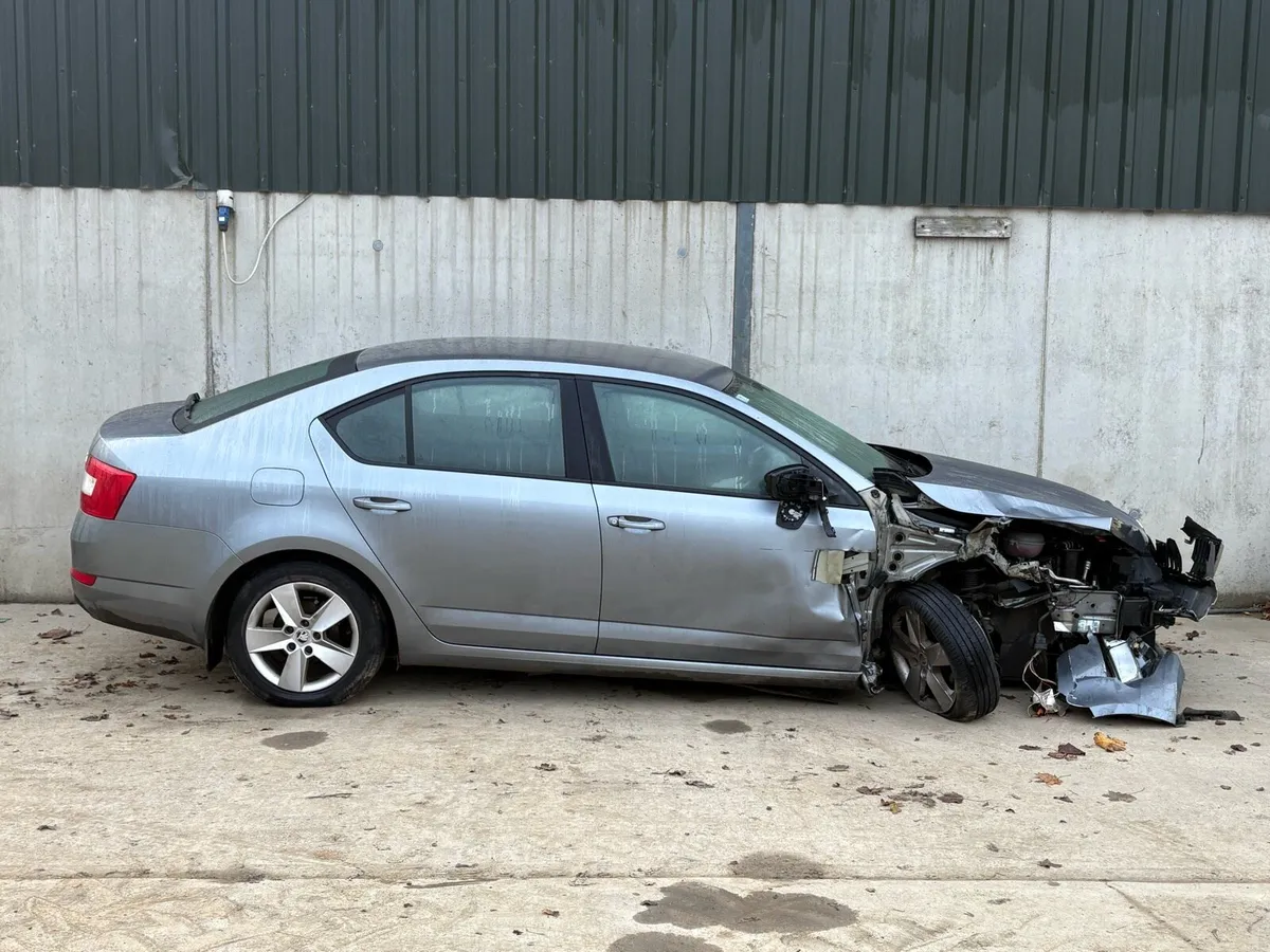 2013 Skoda Octavia parts - Image 2