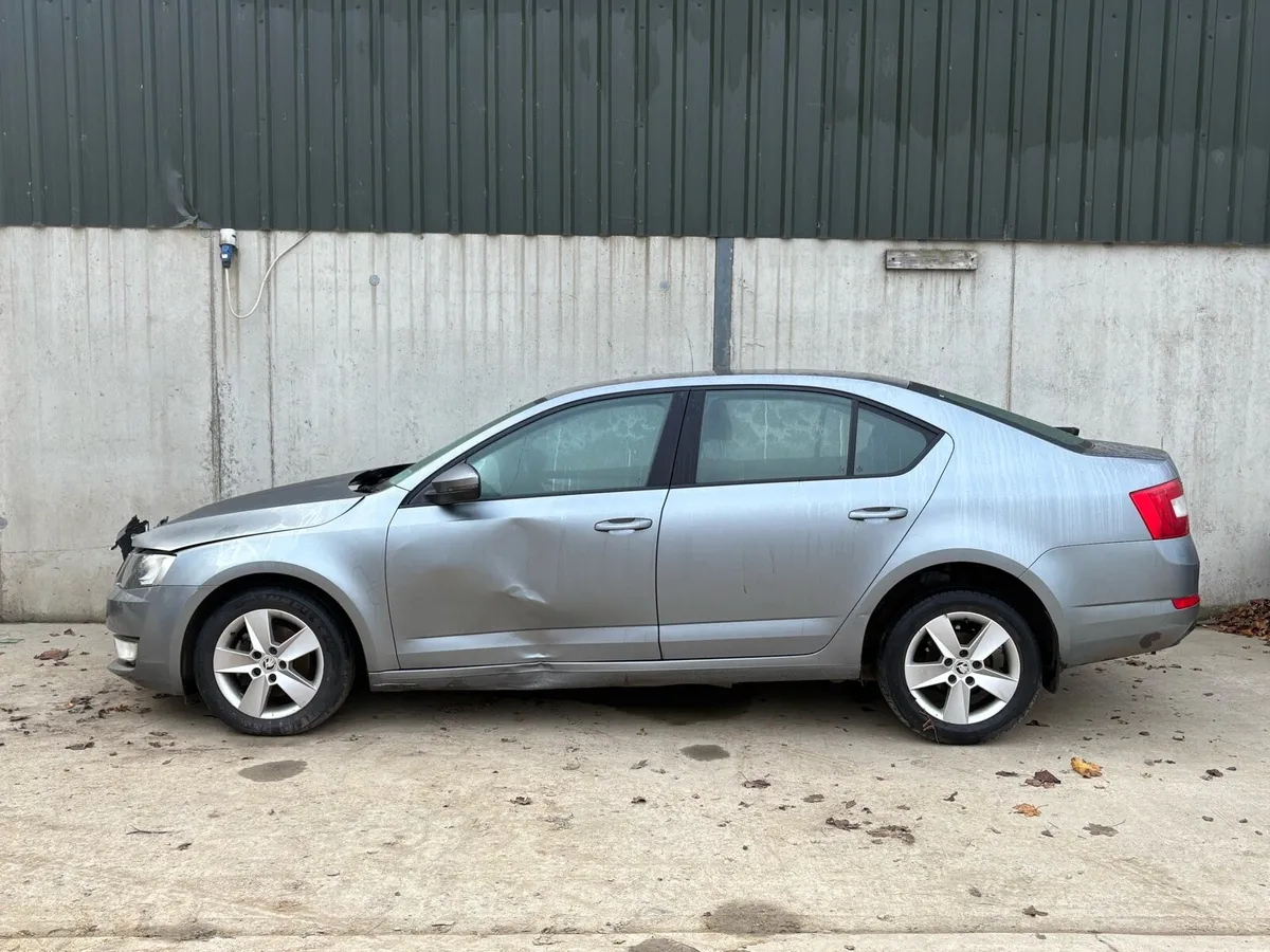 2013 Skoda Octavia parts - Image 3