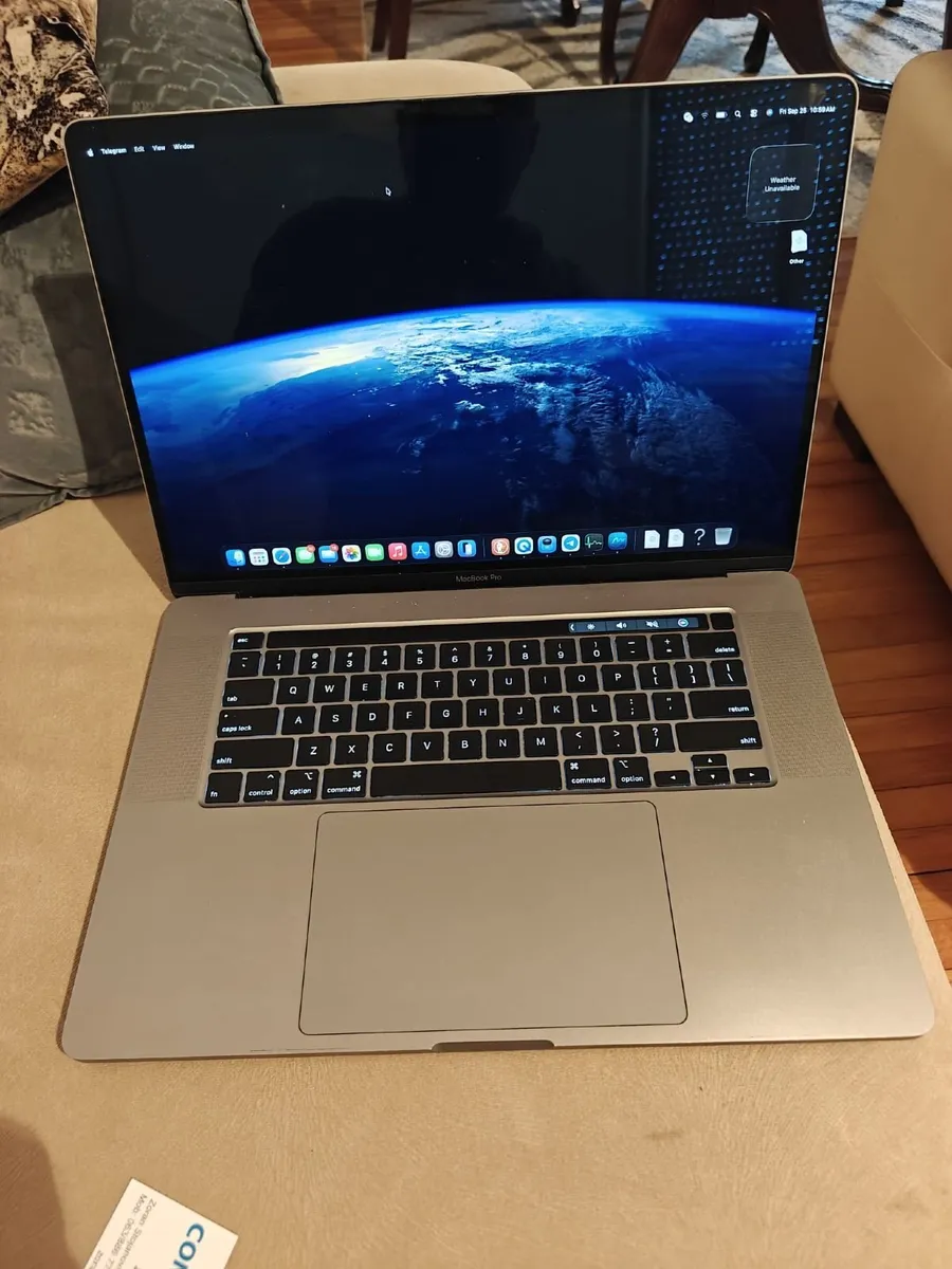 Laptop - Image 2