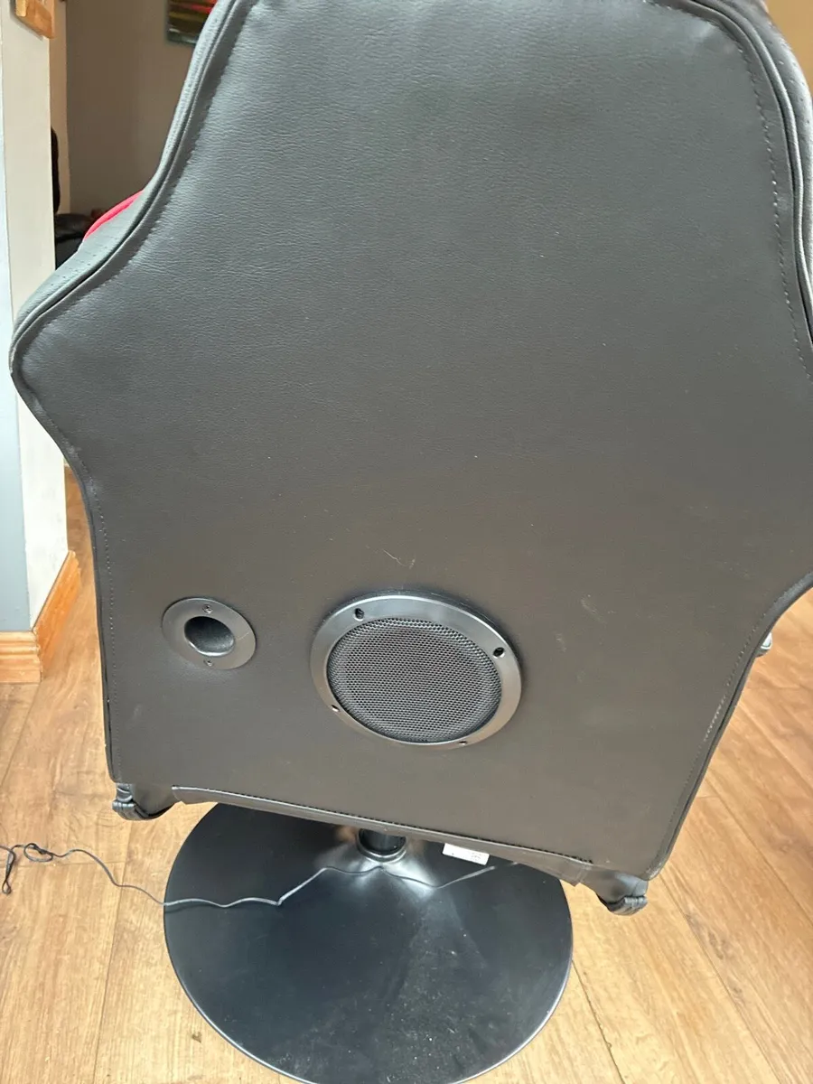 XRocker gaming chair - Image 3