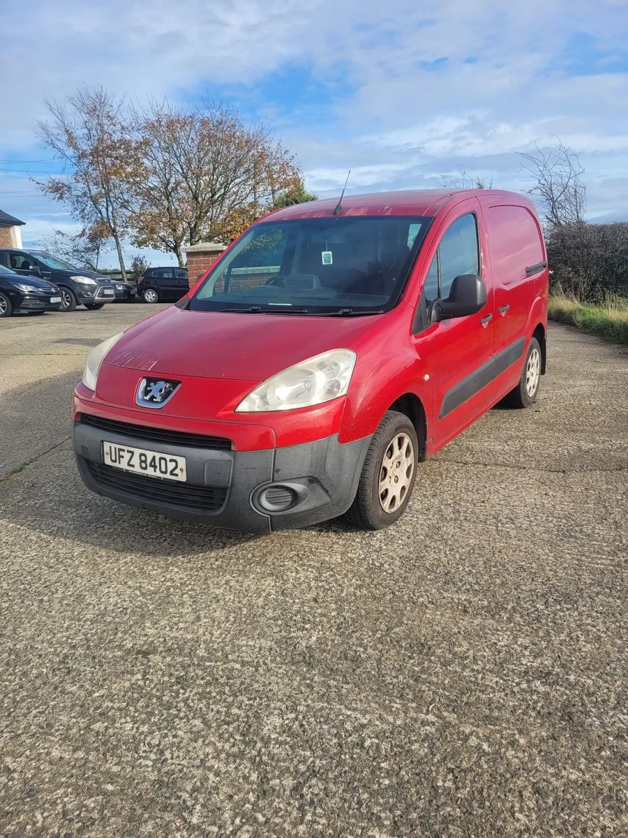 Peugeot Partner 2010 tested till June - Image 3