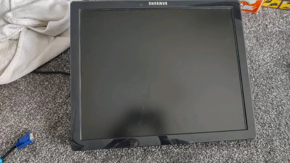 Monitor Samsung SyncMaster 971p - Image 4