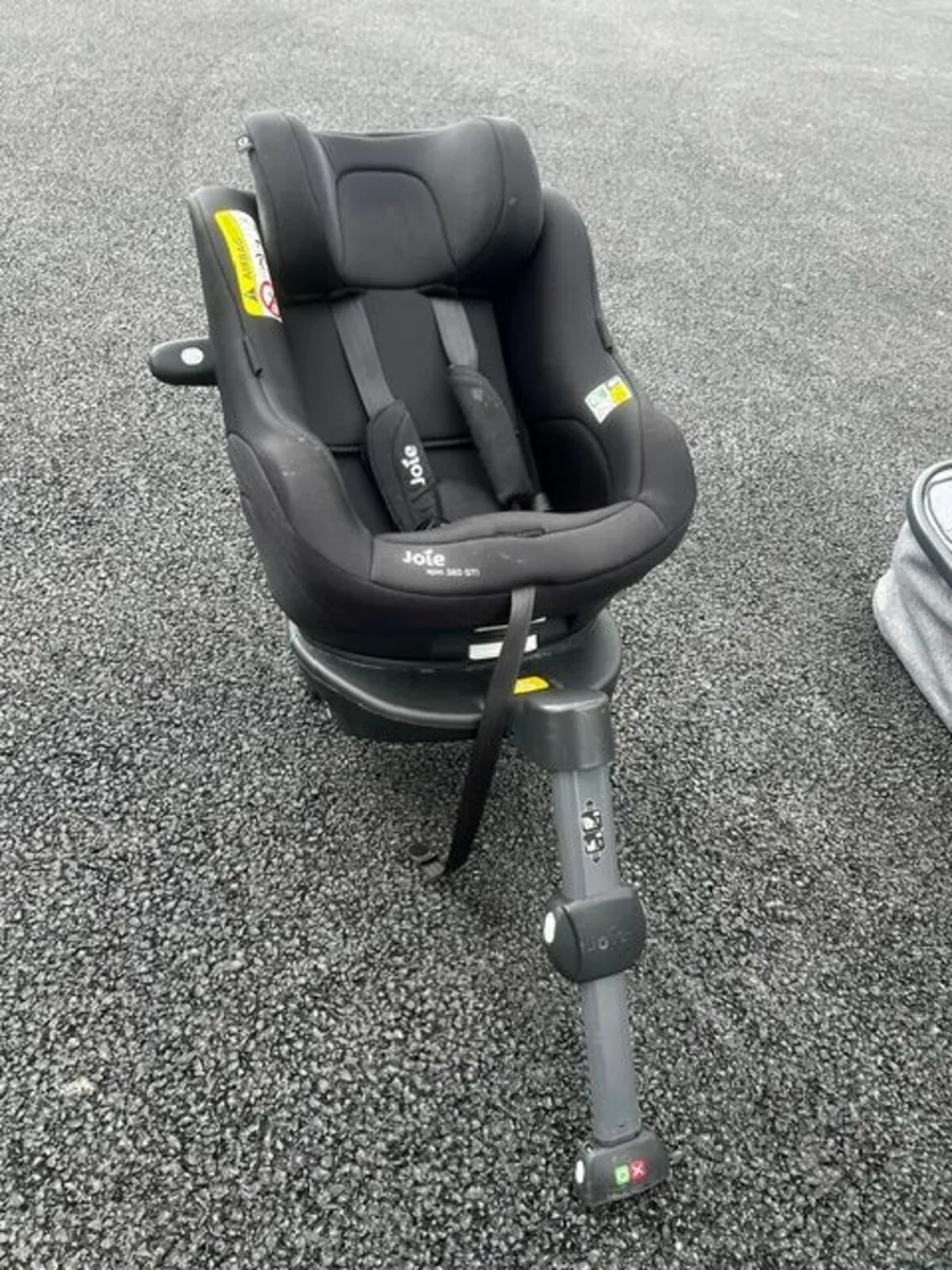 Joie 360 Spin Car Seat - Image 1