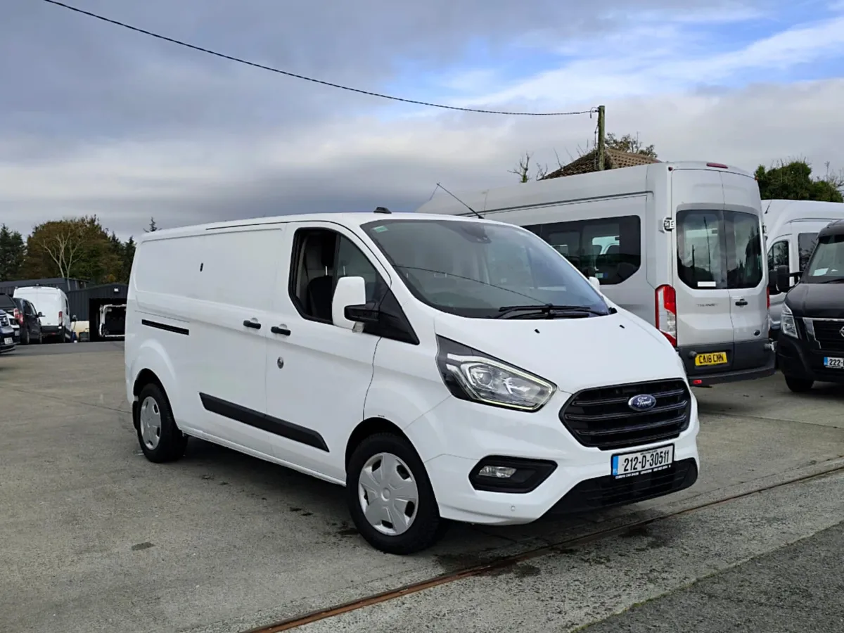 FORD TRANSIT CUSTOM TREND LOW ROOF 130BHP - Image 3