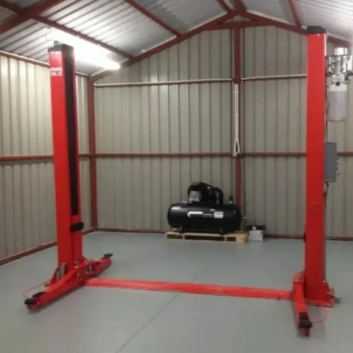 Taranto 4 Ton 2-Post Car Lift - Image 4