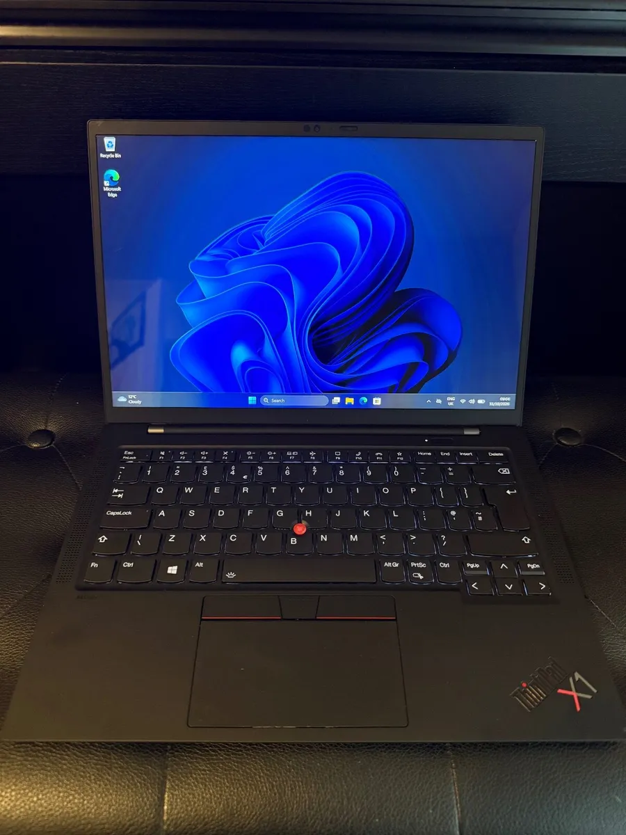 Lenovo X1 Carbon Gen 9 Laptop i7/32GB/512SSD/4K - Image 1