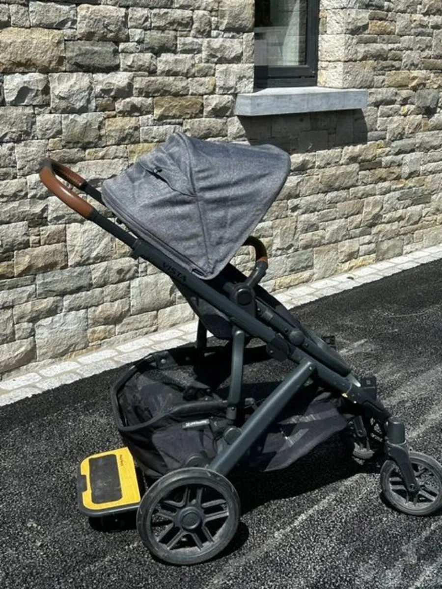 Vista V2 Pram with all attachments - Image 3