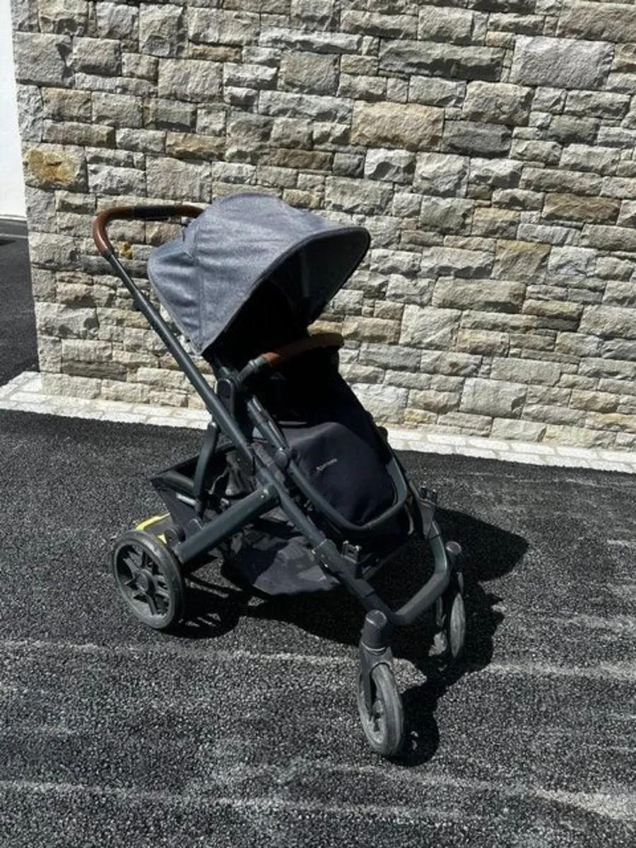 Vista V2 Pram with all attachments - Image 1