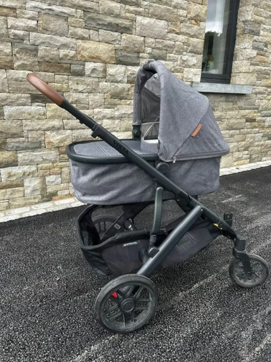 Vista V2 Pram with all attachments - Image 2
