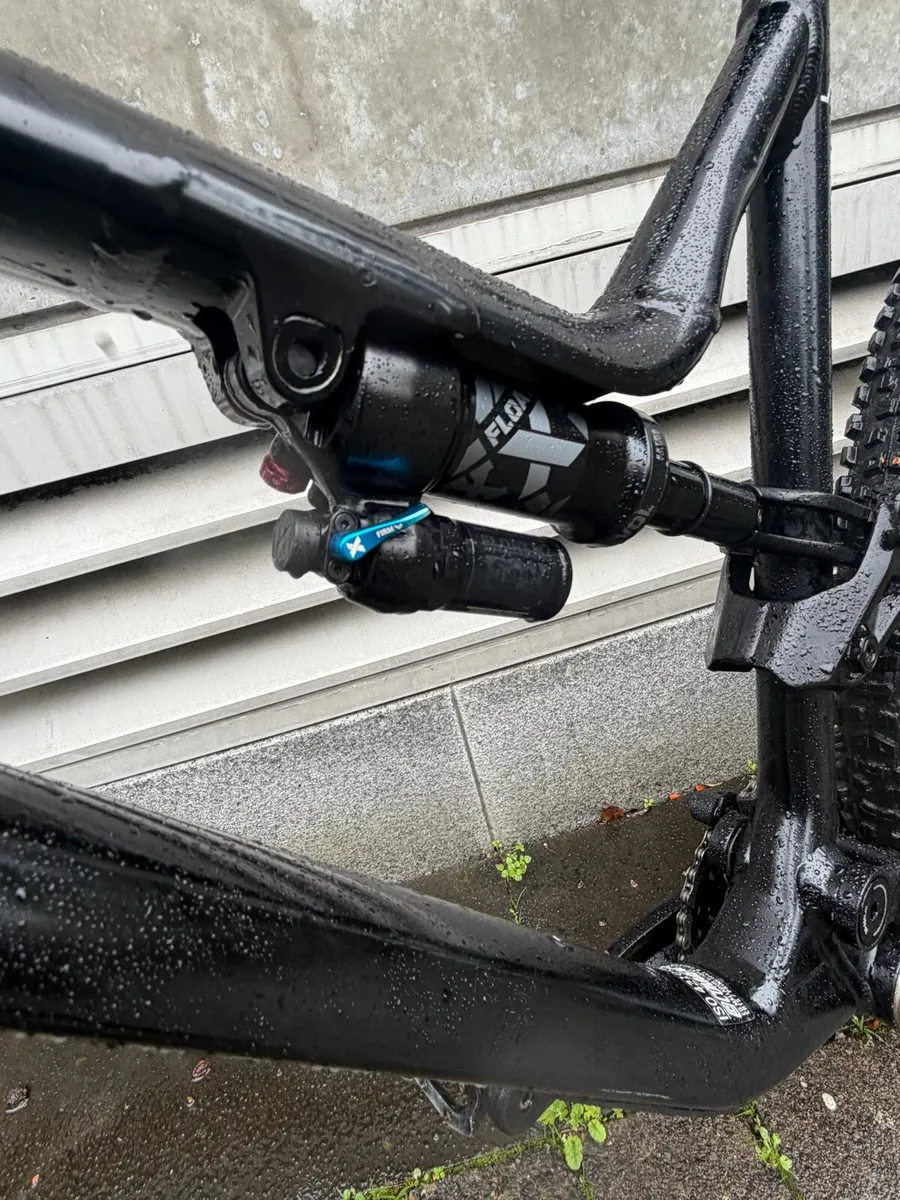 COMMENCAL Meta - Image 2