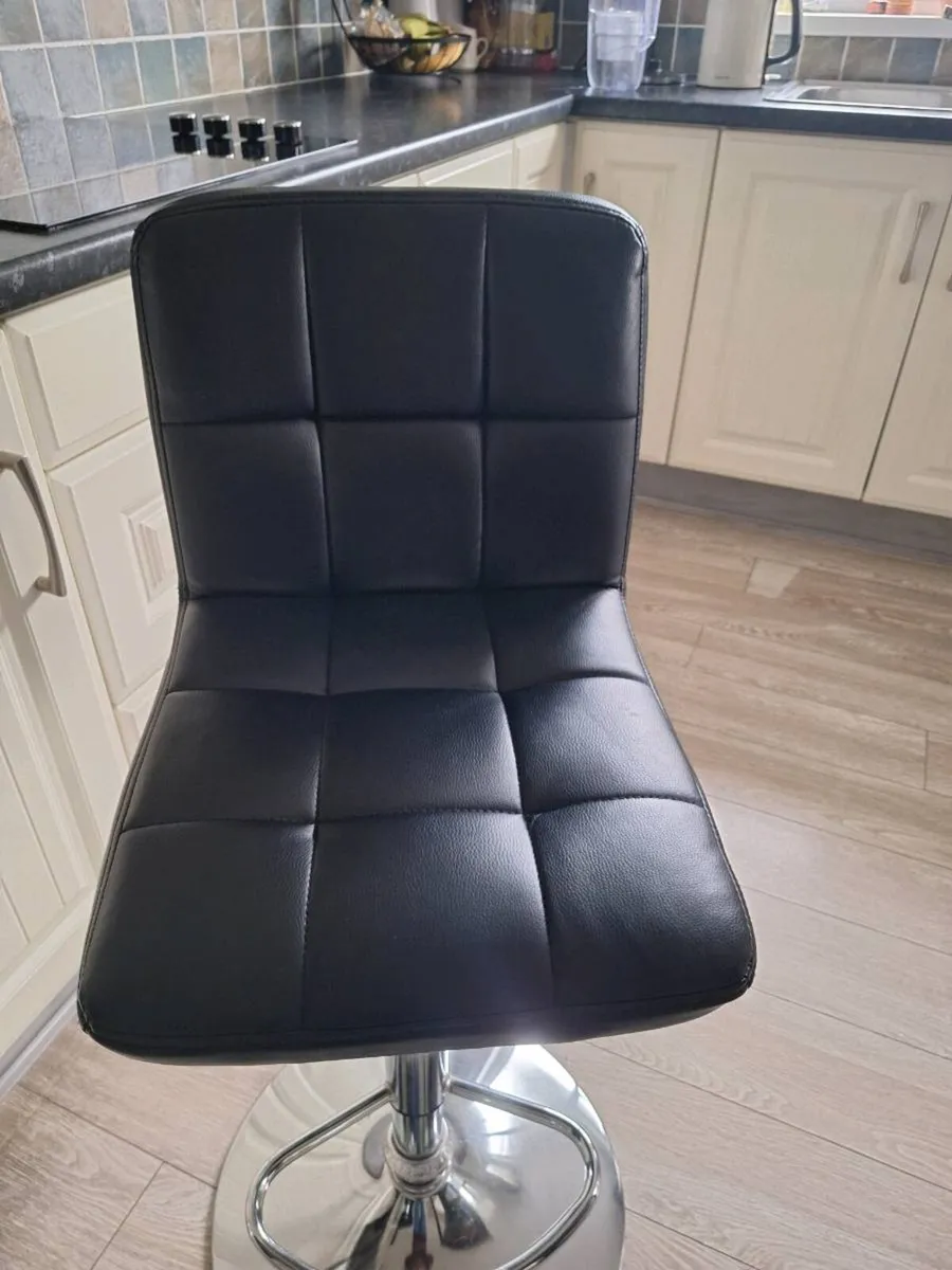 Kitchen bar stools - Image 2