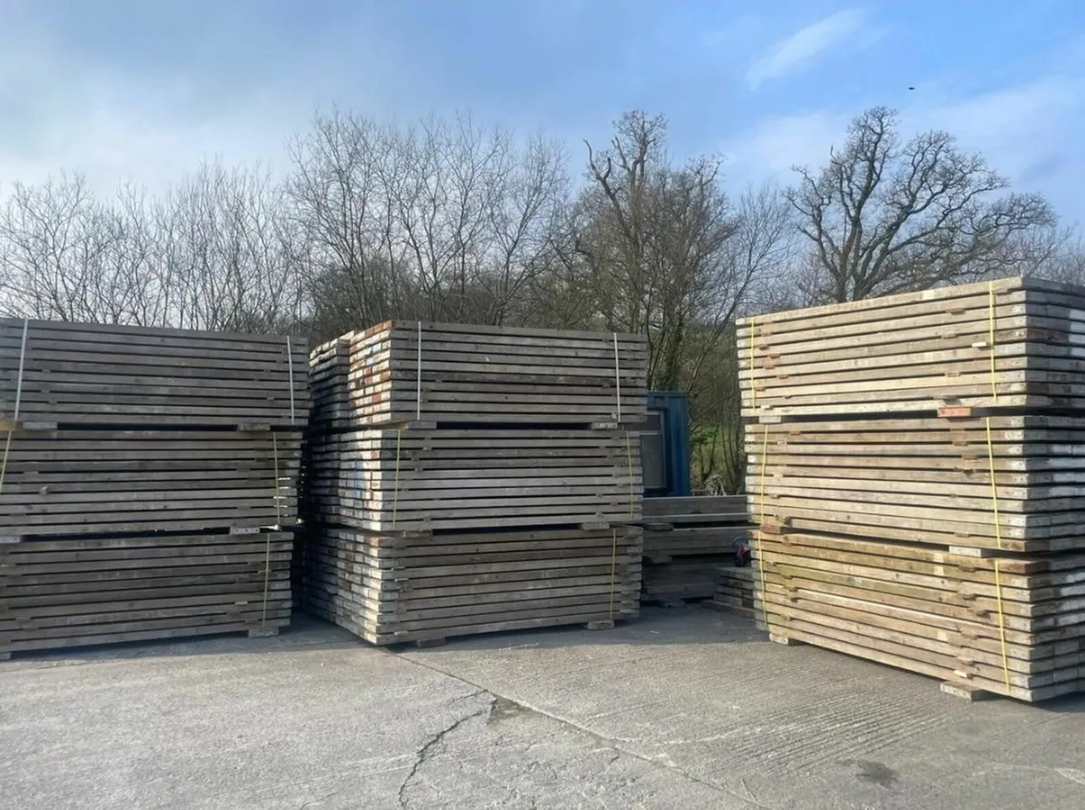 8FT SCAFFOLDING BOARDS – €500 PER BALE OF 50 - Image 1