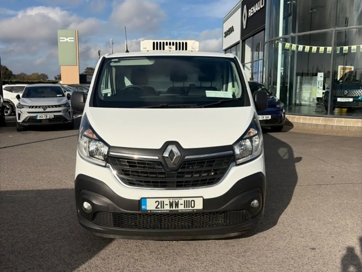 Renault Trafic CHILL VAN - Image 2