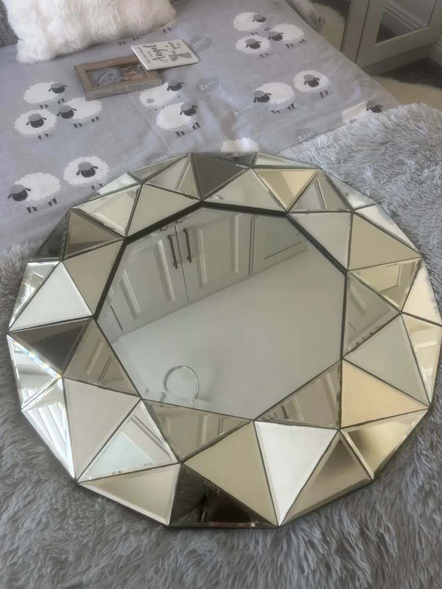 Mirror - Image 3