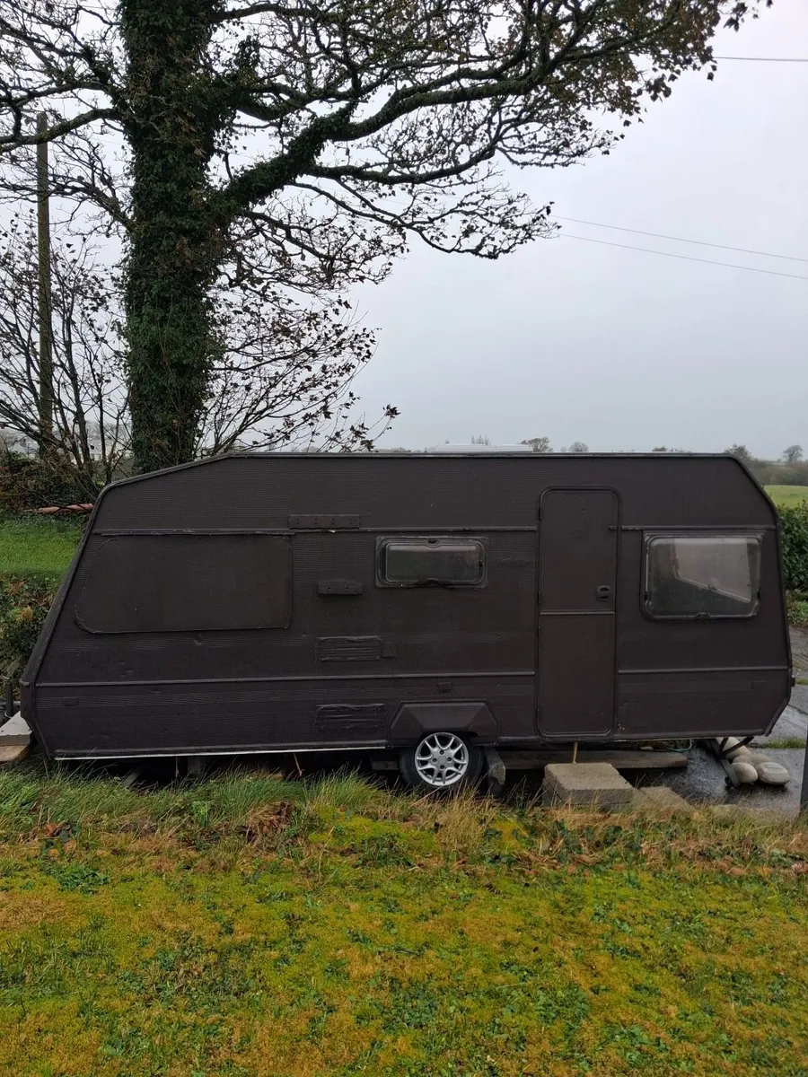Caravan - Image 1