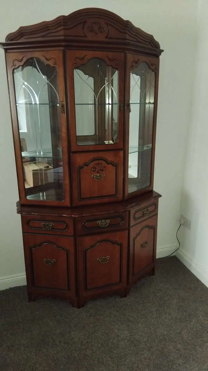 Dining room cabinet - Image 1