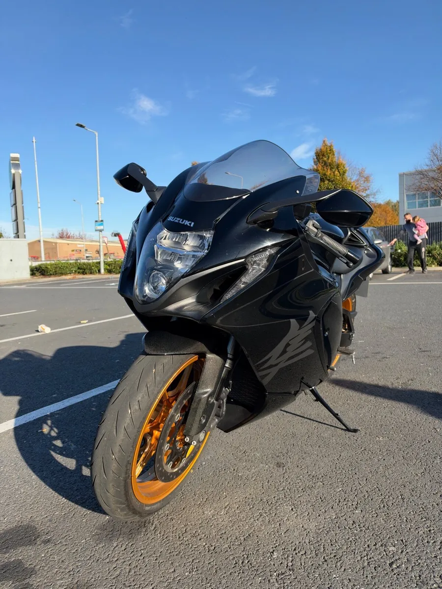 Suzuki GSX-R 1300 Hayabusa **MINT**2024 - Image 3