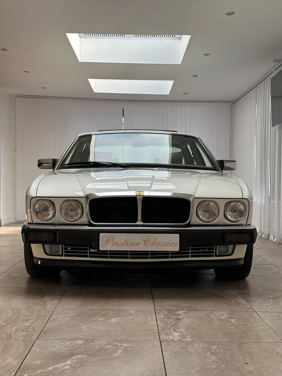 1994 Jaguar XJ81 6.0L V12 – Low Milage and rare - Image 4