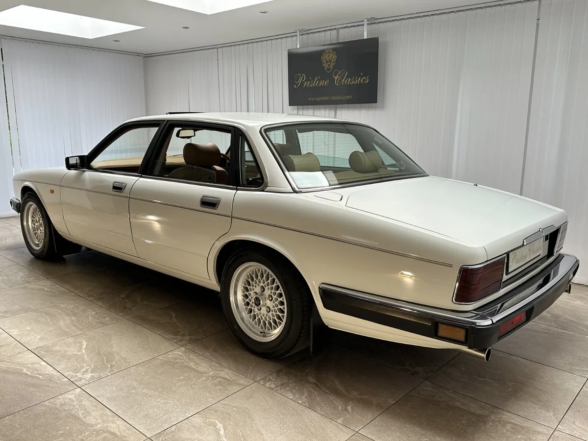 1994 Jaguar XJ81 6.0L V12 – Low Milage and rare - Image 2
