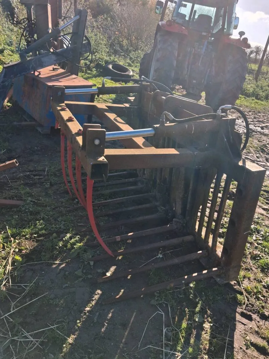 Tractor. Grab. - Image 2