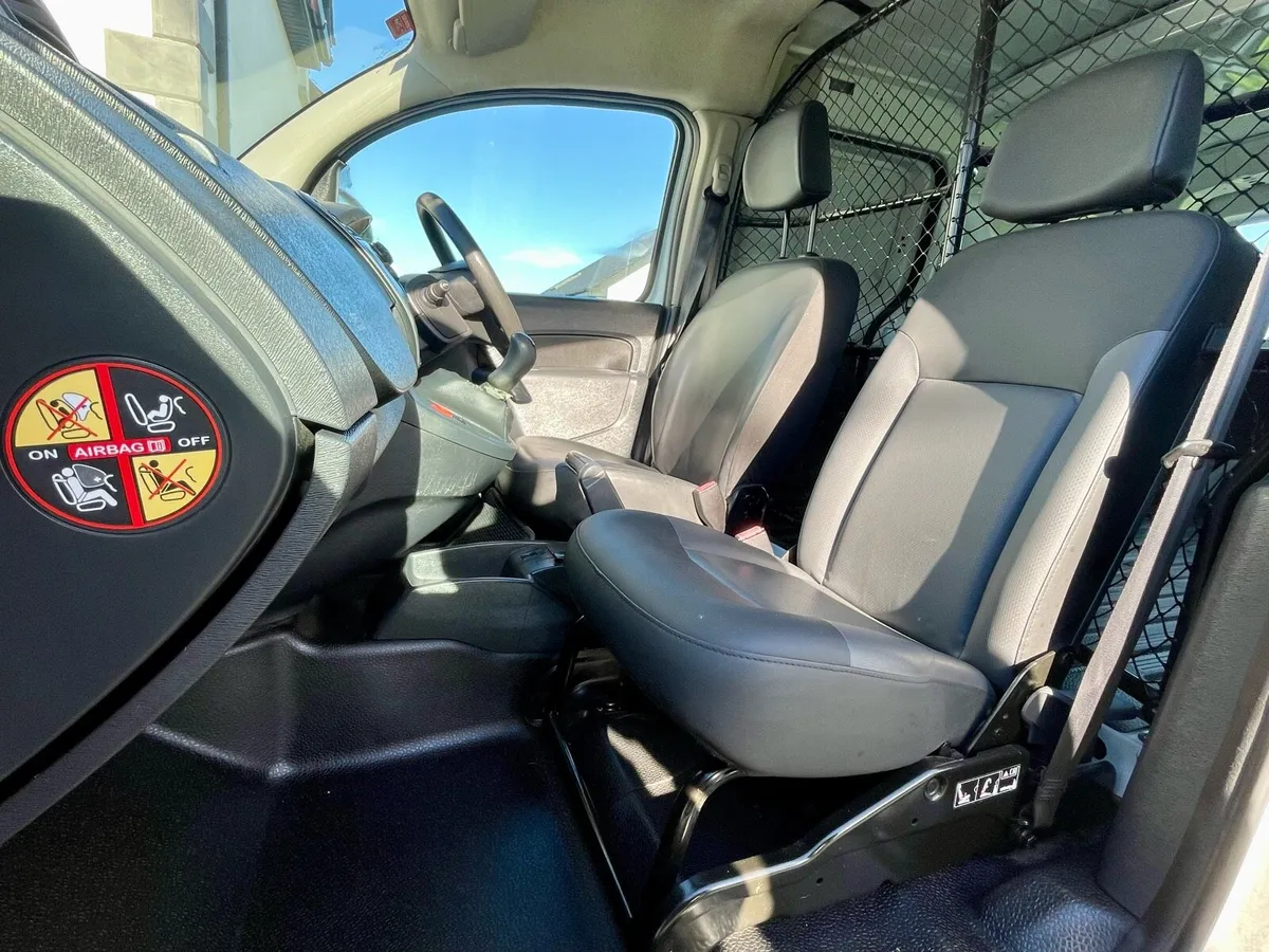 2019 Renault Kangoo 1.5 dci 90bhp - Image 4