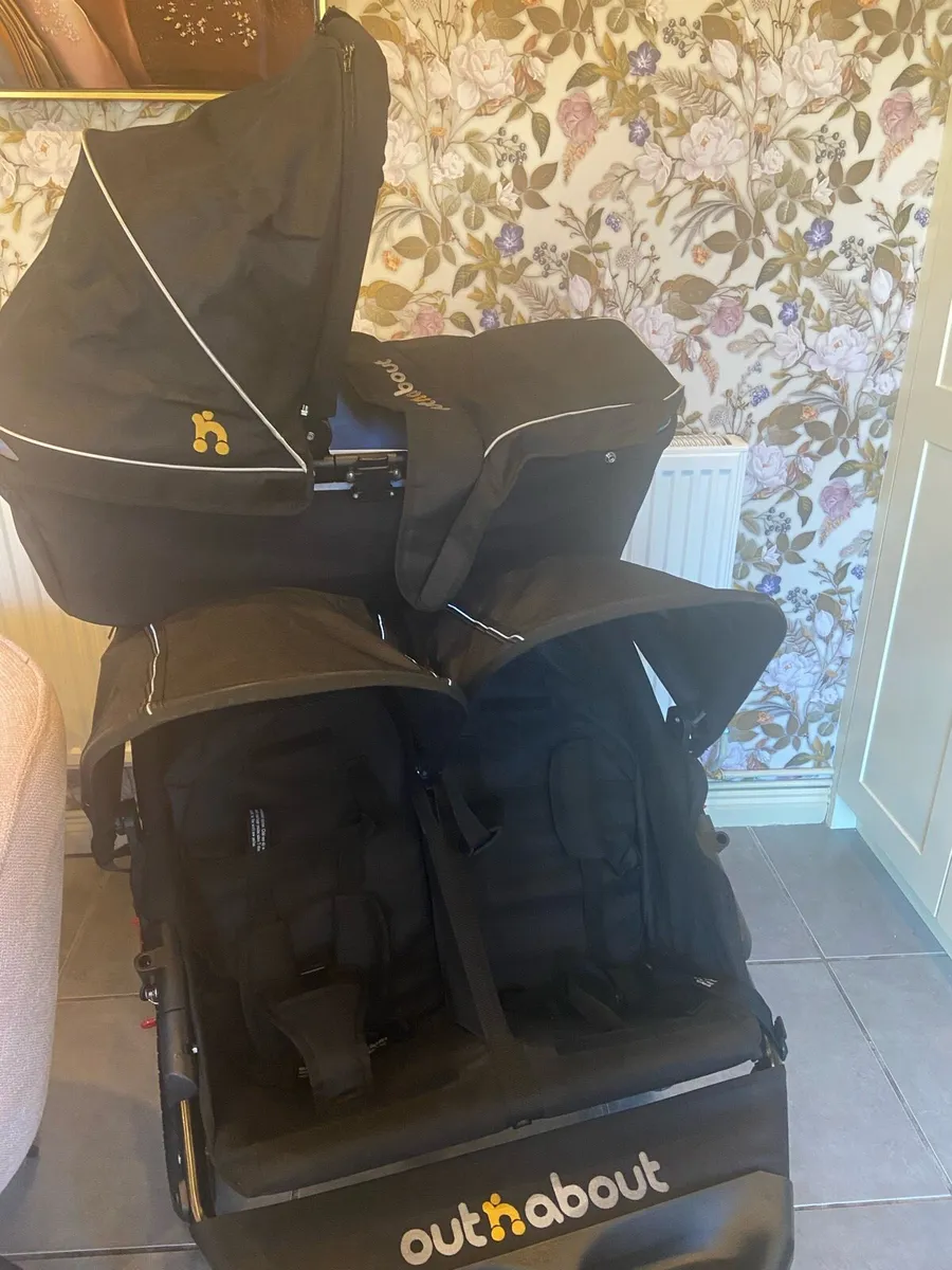 Outnabout Nipper Buggy V4 Double Buggy & Extras - Image 1