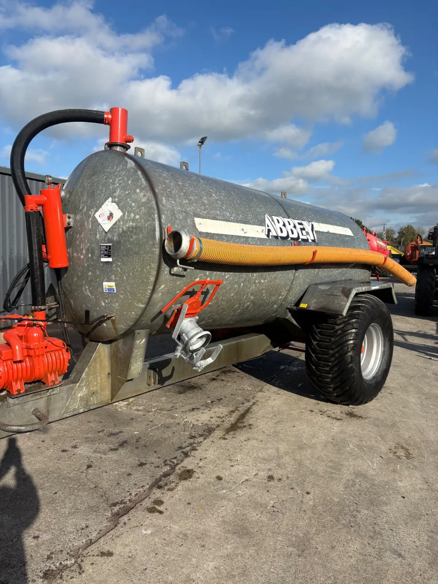 GALVANISED ABBEY 1600 TANKER - Image 1