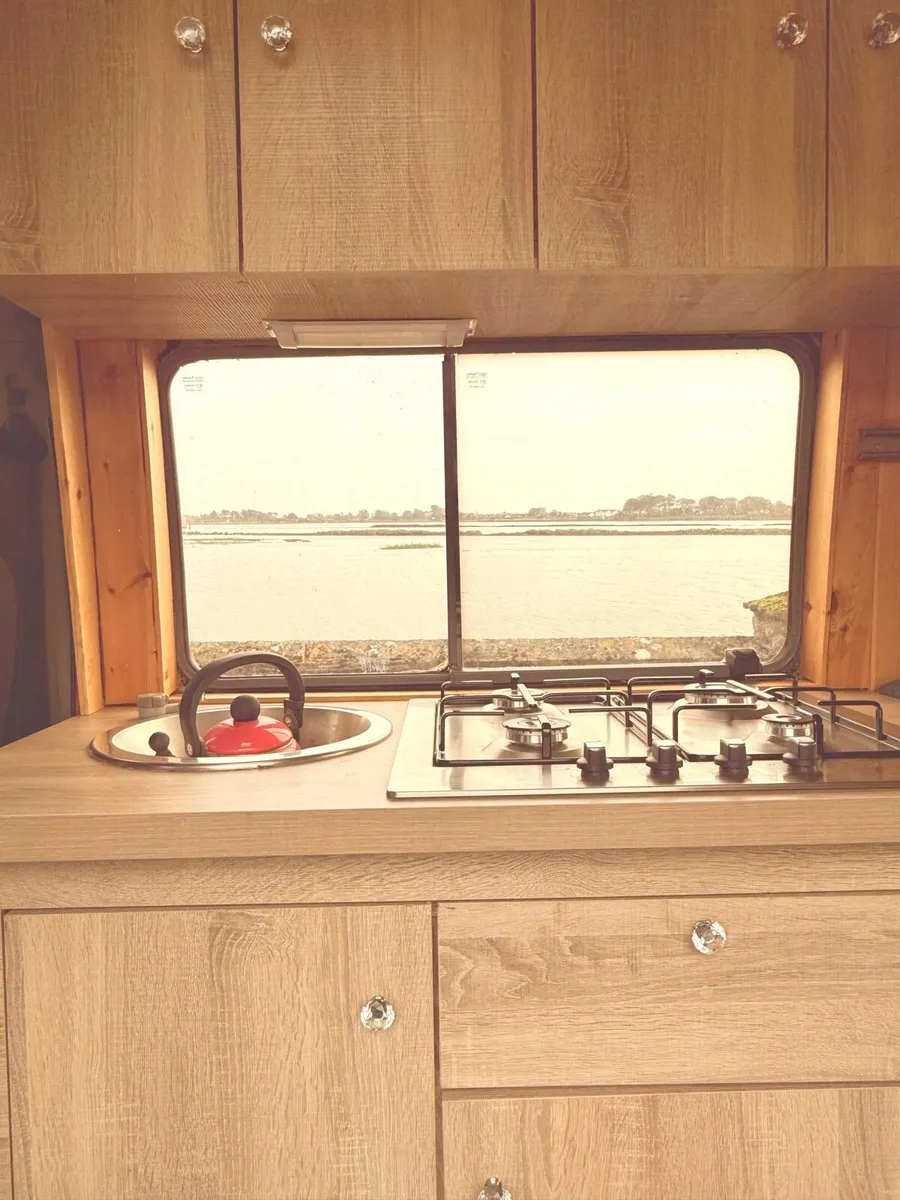 Camper van 2008 Nissan Interstar Ready to Go - Image 2