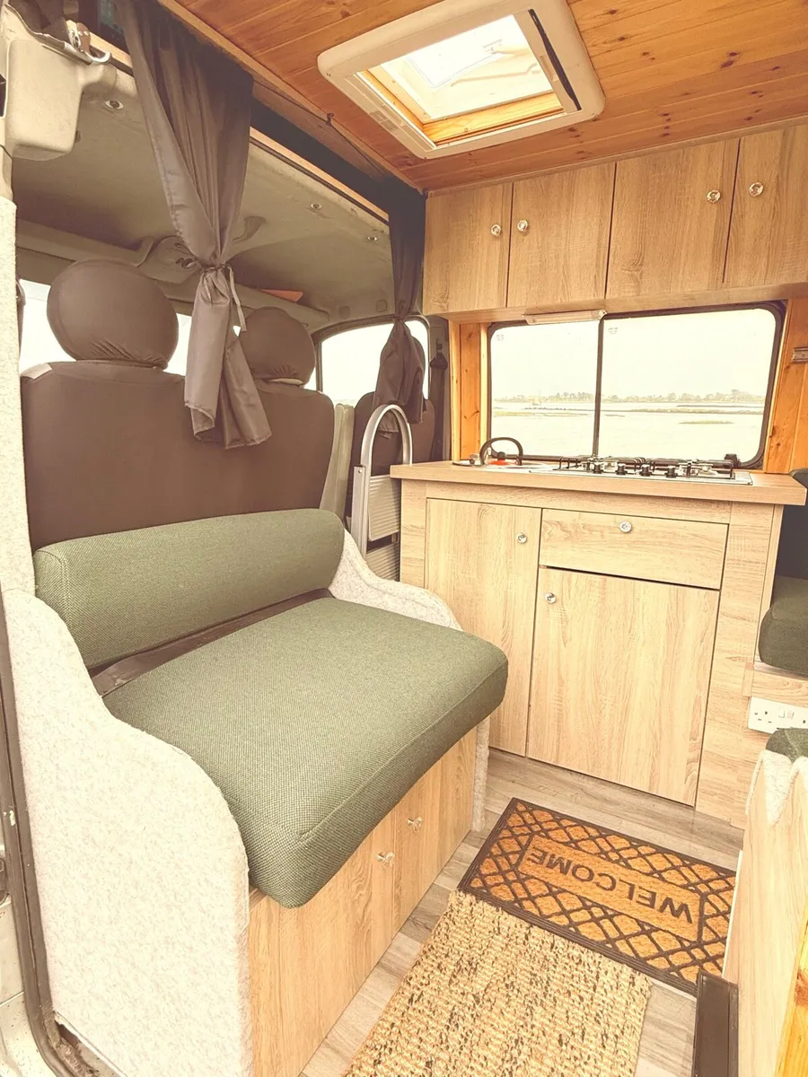 Camper van 2008 Nissan Interstar Ready to Go - Image 3