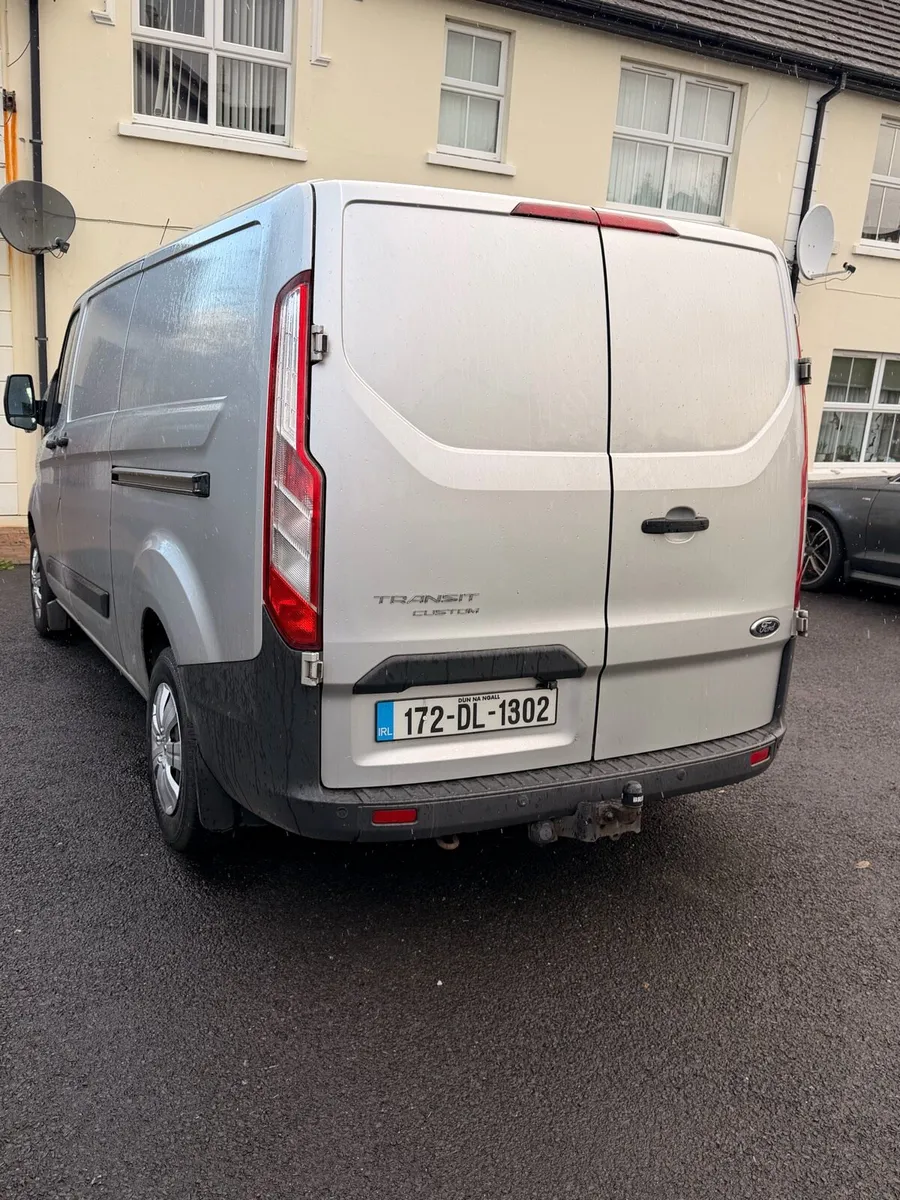 Ford Transit Custom LWB - Image 3