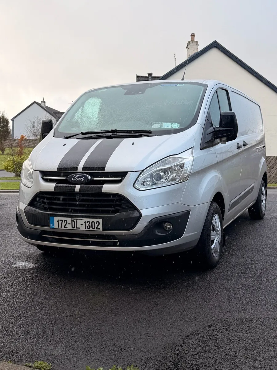 Ford Transit Custom LWB - Image 2